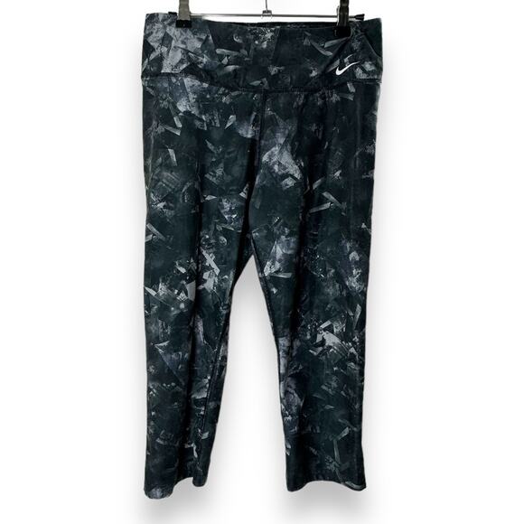 Nike Dri-Fit Capri Leggings Medium Black/Gray Performance Workout Athleisure Run - Picture 1 of 4